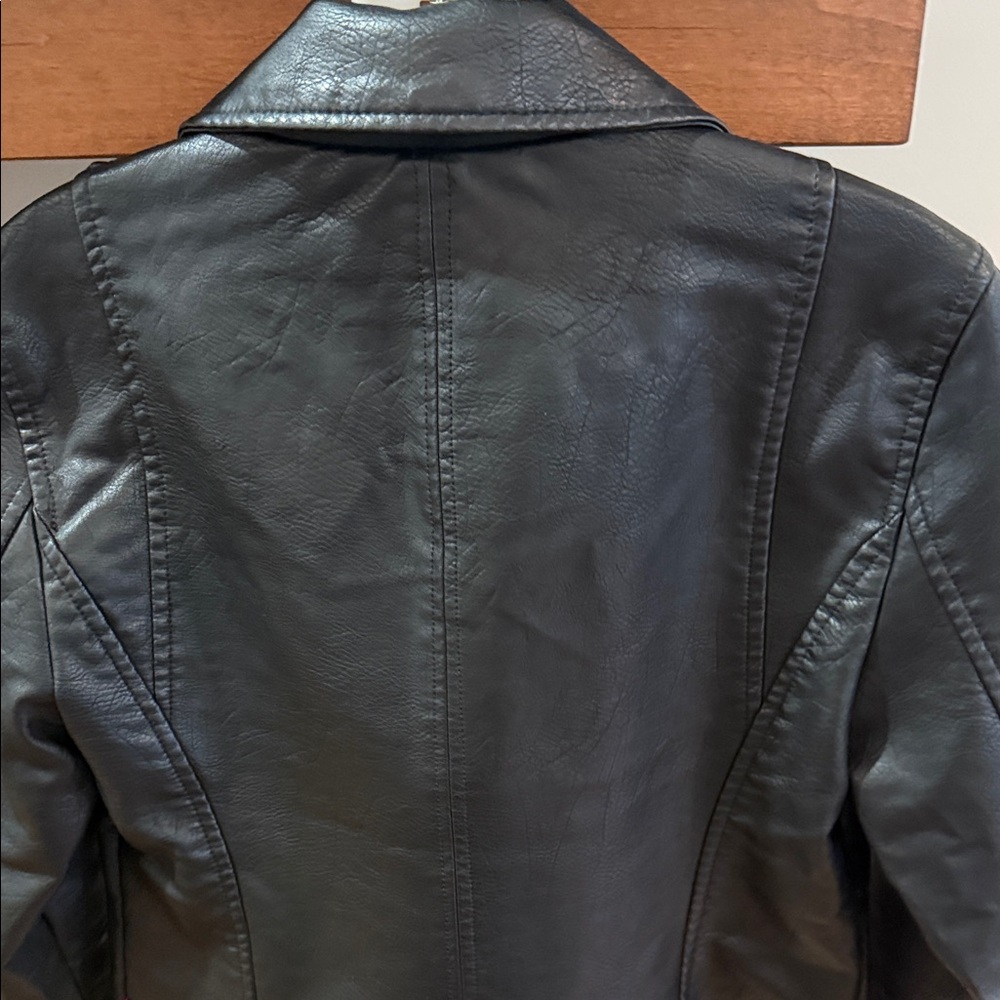 Levi's Classic Black Faux Leather Moto Jacket. Women’s Size Small - Picture 10 of 12